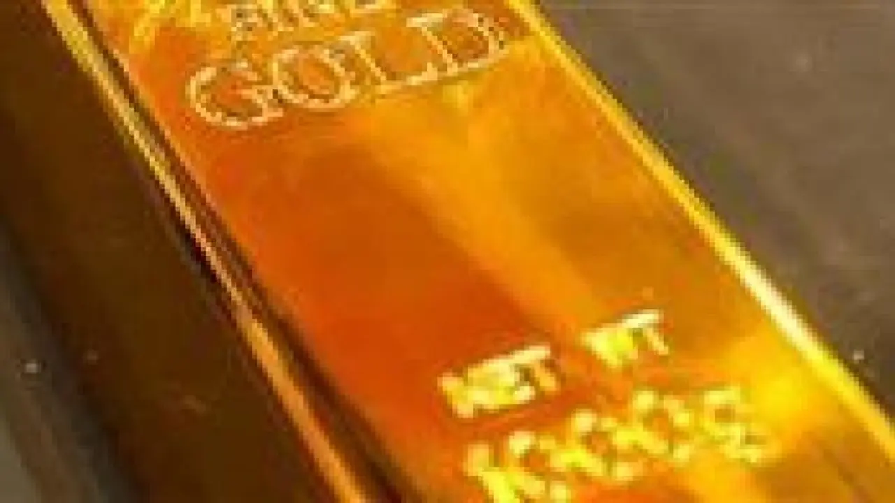 تراجع أسعار الذهب في مصر وتأثير تقلبات الدولار على الأسواق المحلية